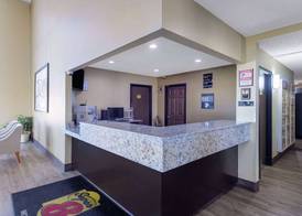 Super 8 by Wyndham Nixa/Springfield Area 2