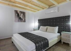 Vlycha Beach Apartments 5
