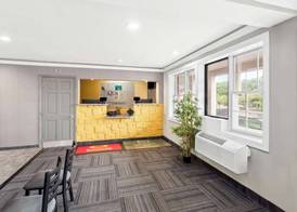 Econo Lodge Waynesboro - Skyline Drive 2