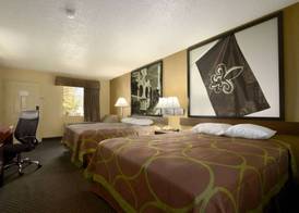 Super 8 by Wyndham Calhoun 5