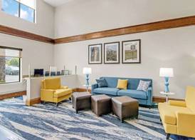 Comfort Suites near I-80 and I-94 2