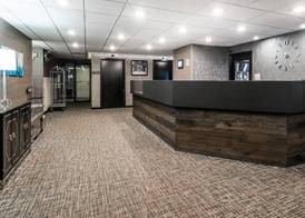 Days Hotel by Wyndham University Ave SE 4