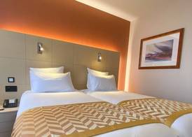 Nash Airport Hotel 5