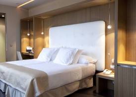 Hotel Maydrit Airport 5