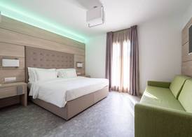HOTEL TRILAGO 5