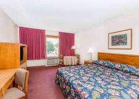 Knights Inn South Sioux City 5