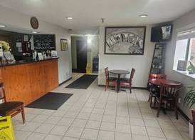 Super 8 by Wyndham Massena NY 4