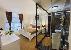 Golden Hotel 2