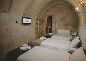 DAPHNE CAVE HOTEL 3