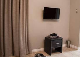 A' Queenslin Guesthouse 5