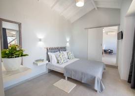 Paxos Couple House by Konnect 3