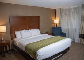 Comfort Inn & Suites Erie - Splash Lagoon Indoor Waterpark 2