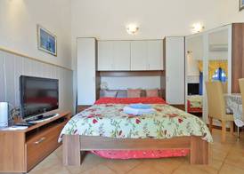 Apartment 1374 2