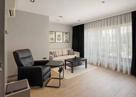 Mel House Lara 4