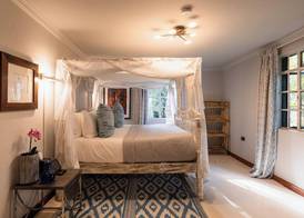 Hemingways Eden Residence 3