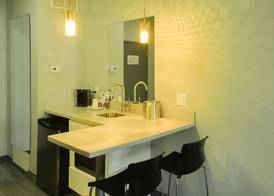Garland Hotel 5