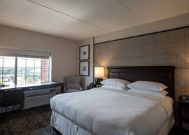 Sheraton Chicago Northbrook 4