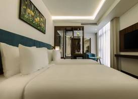 Maximilan Danang Beach Hotel 5