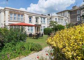 Lauriston Hotel 4