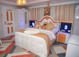 AFRIKANDO ROYAL CASTLE 4