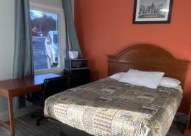 Whispering Pines Motel 3