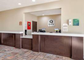 Quality Inn & Suites Lincoln North 3