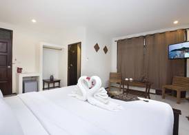 Crystal Bay Beach Resort 4