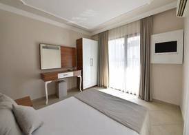 Nicholas Park Hotel 5