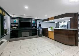Super 8 by Wyndham Austin University/Downtown Area 2