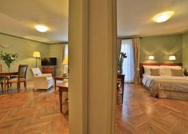 Appia Hotel Residences 5