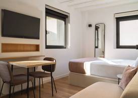 Limehome Pamplona Hilarión Eslava 2