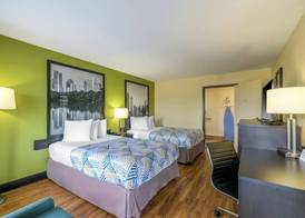 Motel 6 Forsyth, GA Tift College 5