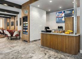 Courtyard By Marriott Athens Downtown 4