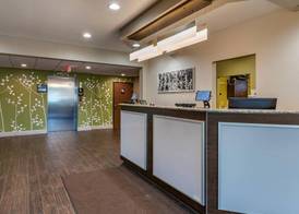 Sleep Inn & Suites Kalamazoo Southwest 3