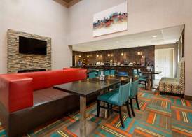 Best Western Bradbury Inn & Suites 2