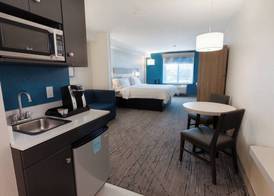 Holiday Inn Express & Suites LOGAN by IHG 5
