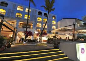Holland House Beach Hotel 3