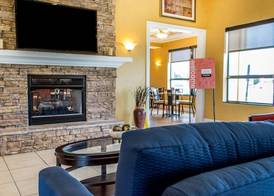Comfort Inn & Suites Franklin East 2