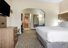 Holiday Inn Express & Suites HARRISON by IHG 4