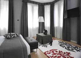 Palace Suite 3