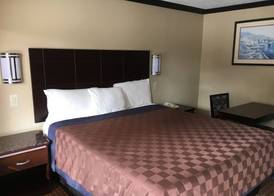 Del Amo Inn 5