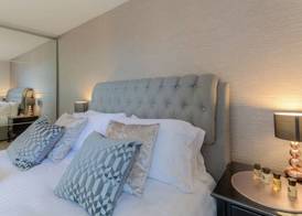 Beach Breeze Cottage - 3 Bed 4