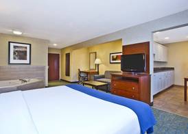 Holiday Inn Express & Suites WABASH by IHG 3