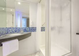 Holiday Inn Express LONDON - PARK ROYAL by IHG 5