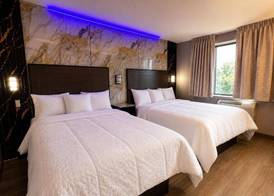 Imperial Hotel Brooklyn New 4