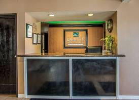 Quality Inn & Suites West Bend 3