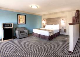 Red Lion Inn & Suites Houston IAH Airport 3