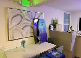 NEW 2026-Ocean Sands Beach Boutique Inn-24Hr Sauna and Salt-Mineral Pool-Free Beach Bikes and Famous Beach-Fresh Baked Cookies-Popcorn-In Room Bathrobes-Sunscreen-65 Inch TVsNetflix-Bedside Candy-Free 3