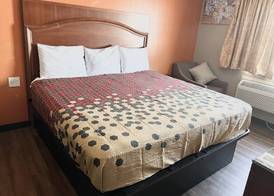 Express Inn & Suites San Antonio Near Sea World Medical Center 4