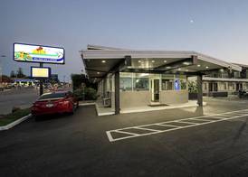 SeaSide Inn & Suites 2